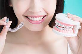 Invisalign or Metal Braces? Making the Right Choice for Your Orthodontic Journey